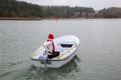 Гребна лодка Terhi 390