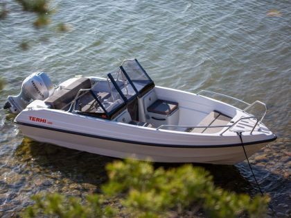 Моторна лодка Terhi 480 TC
