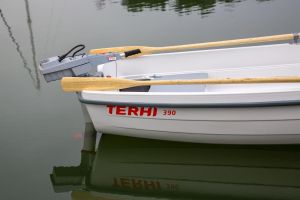 Гребна лодка Terhi 390