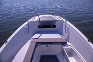 Моторна лодка Terhi 450 SC