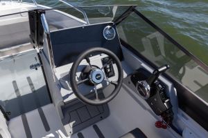 Моторна лодка Terhi 480 Sport