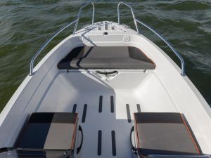 Моторна лодка Terhi 480 TC