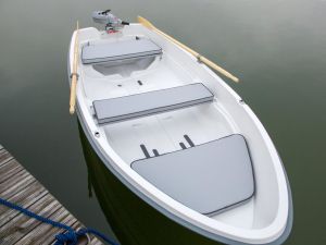 Електрическа лодка eTerhi 390