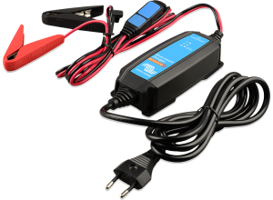 Зарядно устройство – конектор Victron Blue Smart IP65 12 V 15A + DC