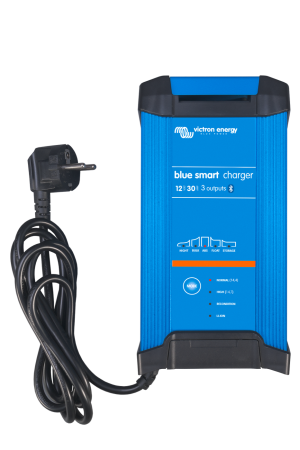 Victron Blue Smart IP22 12/30(3) 230 V – зарядно за акумулатор